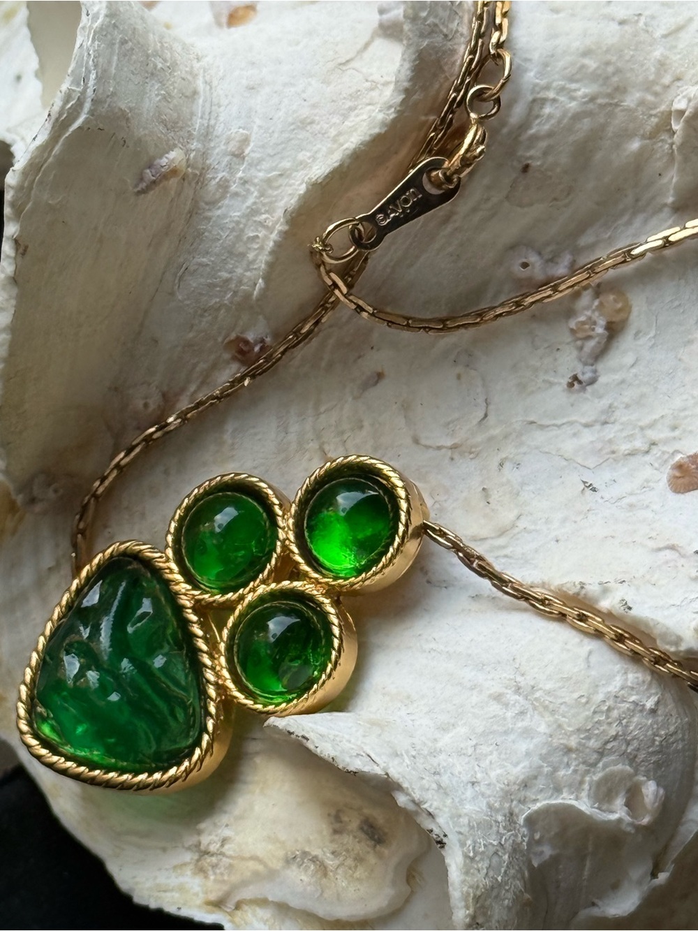Avon vintage gold/green tone long necklace